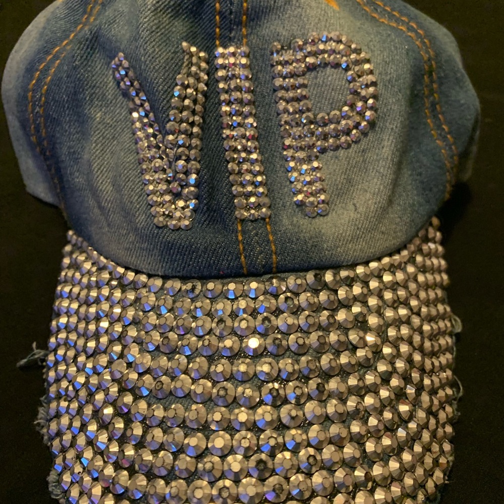 VIP dazzled hat